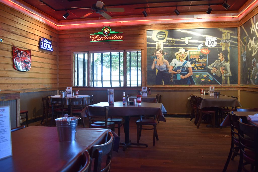 logans roadhouse orlando