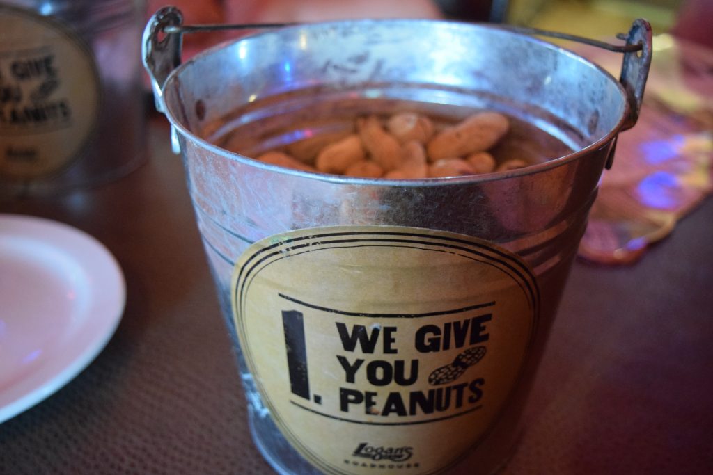 logans roadhouse orlando