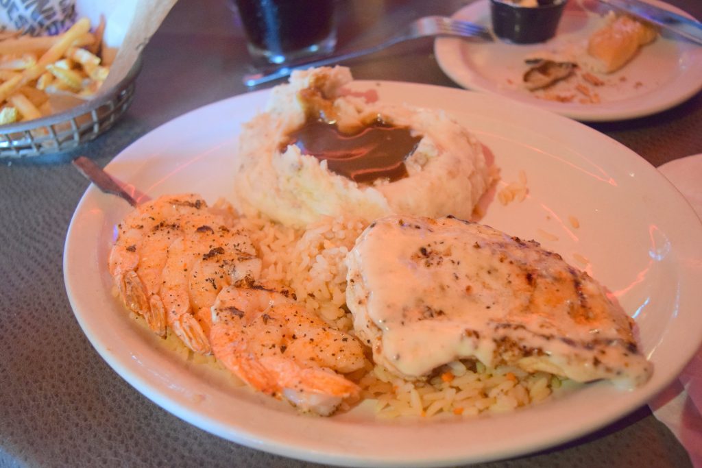 logans roadhouse orlando