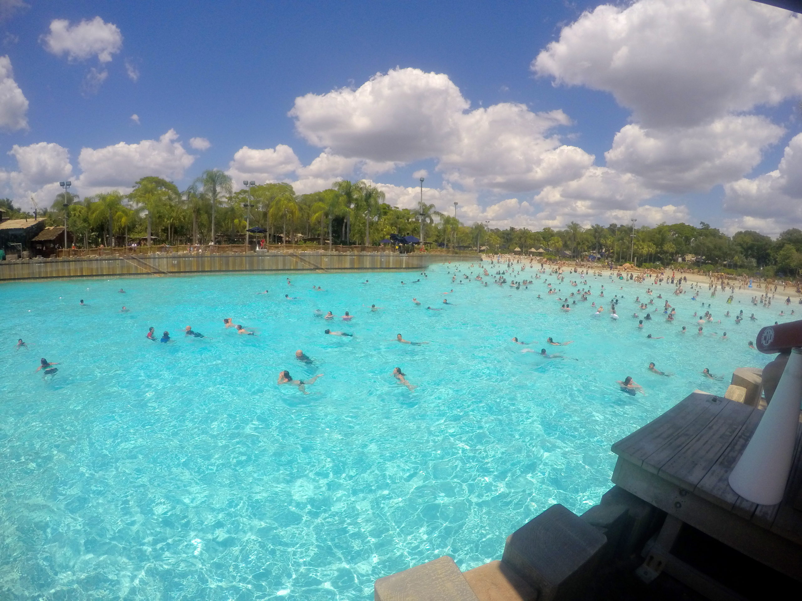 Como é o Typhoon Lagoon