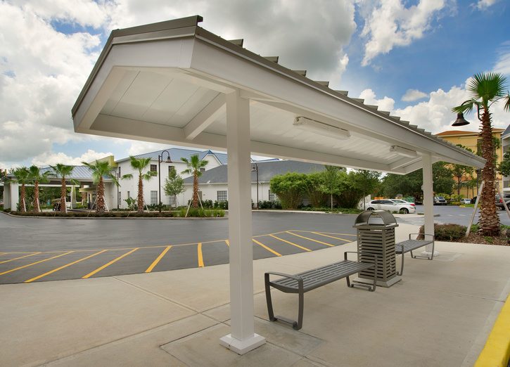 avanti_resort_hotel_shuttle_to_theme_parks