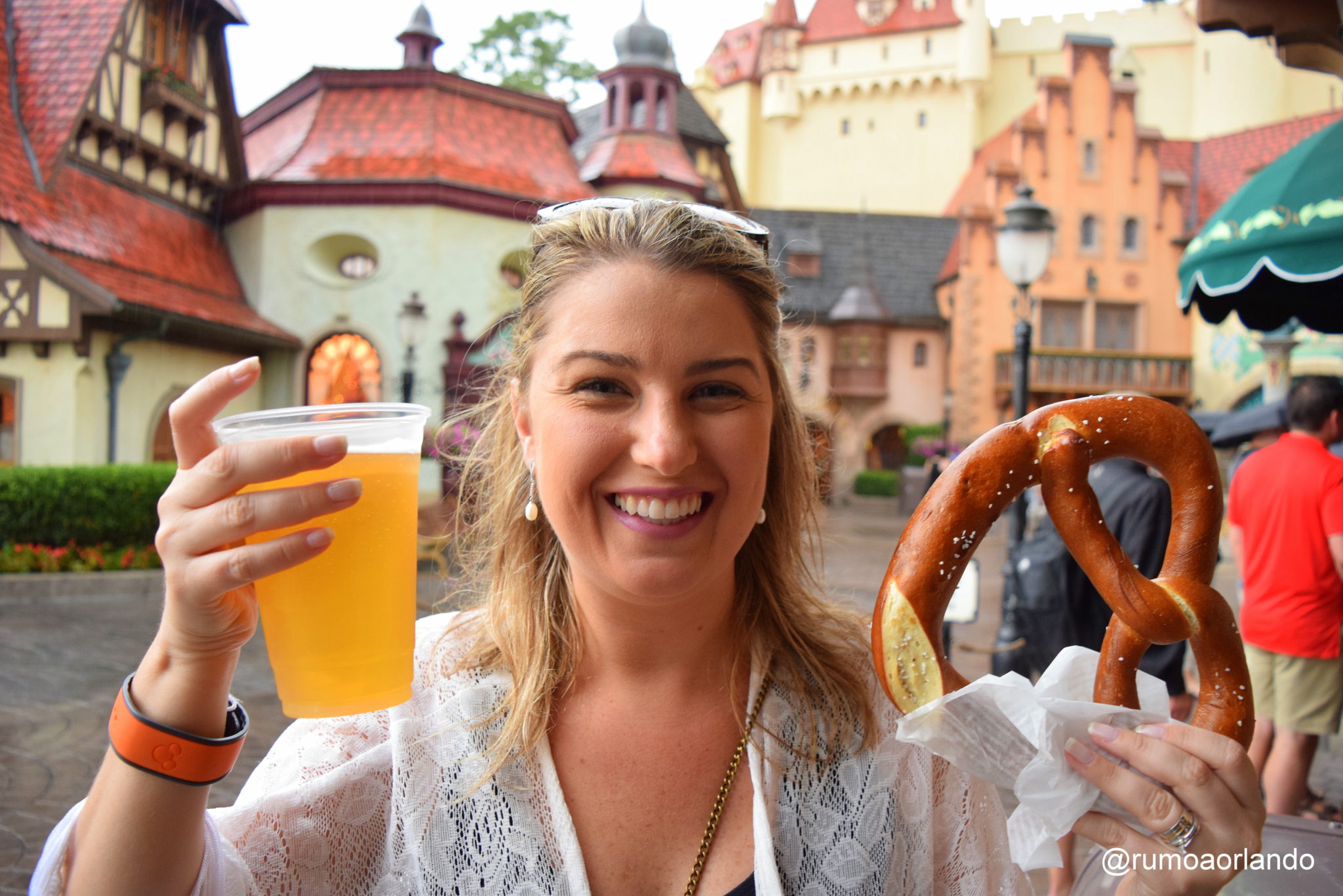 Como é o Drinking Around the World no parque Epcot