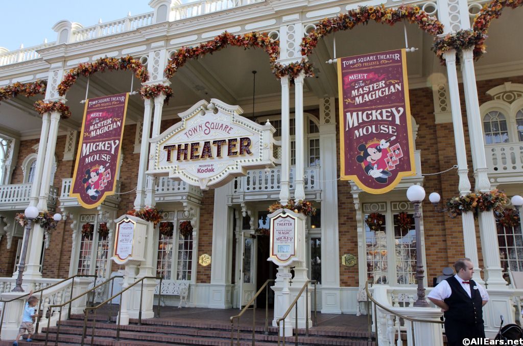 talking-mickeymouse-magickingdom-1