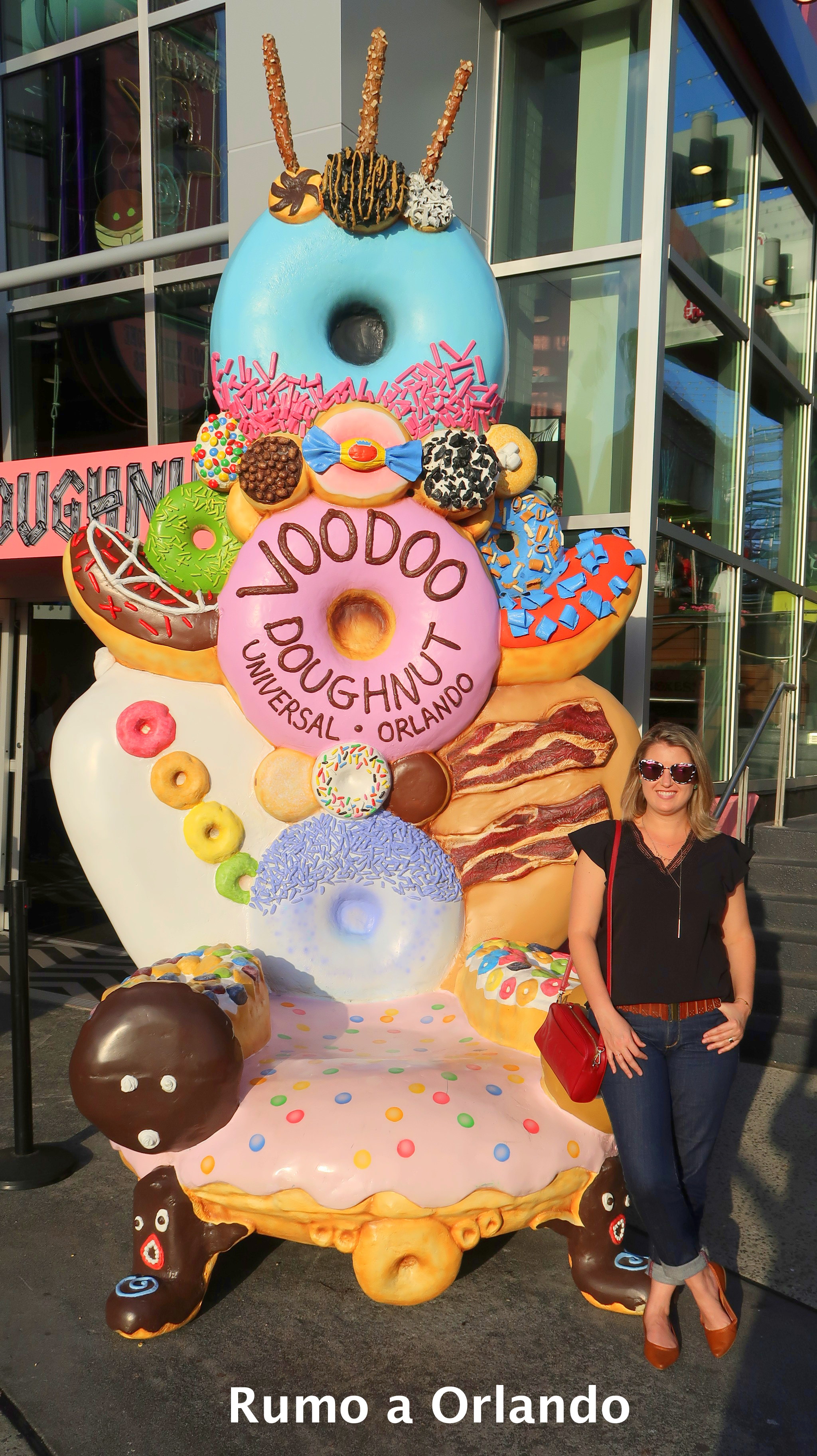 Como é o Voodoo Doughnut