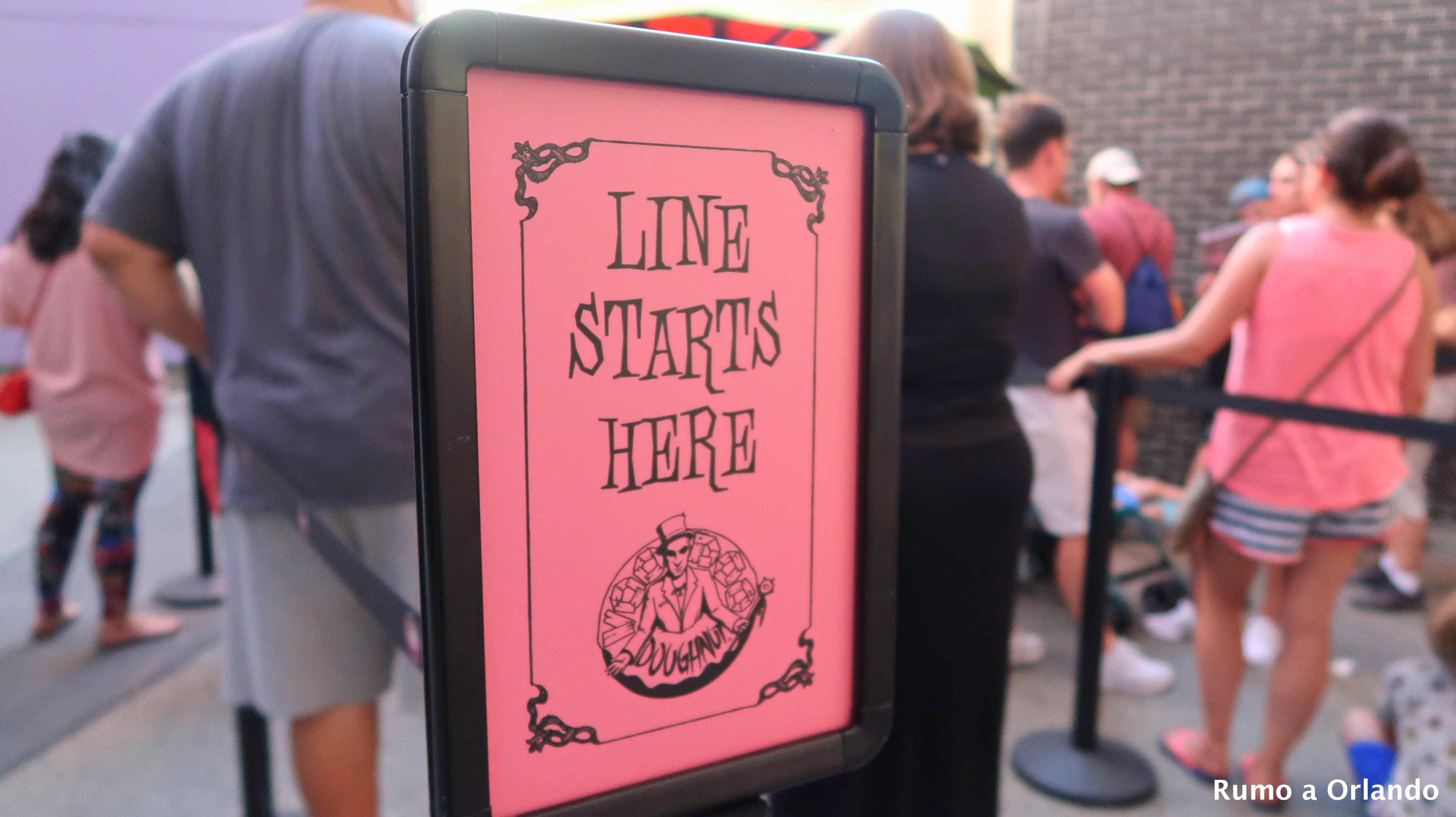 Como é o Voodoo Doughnut