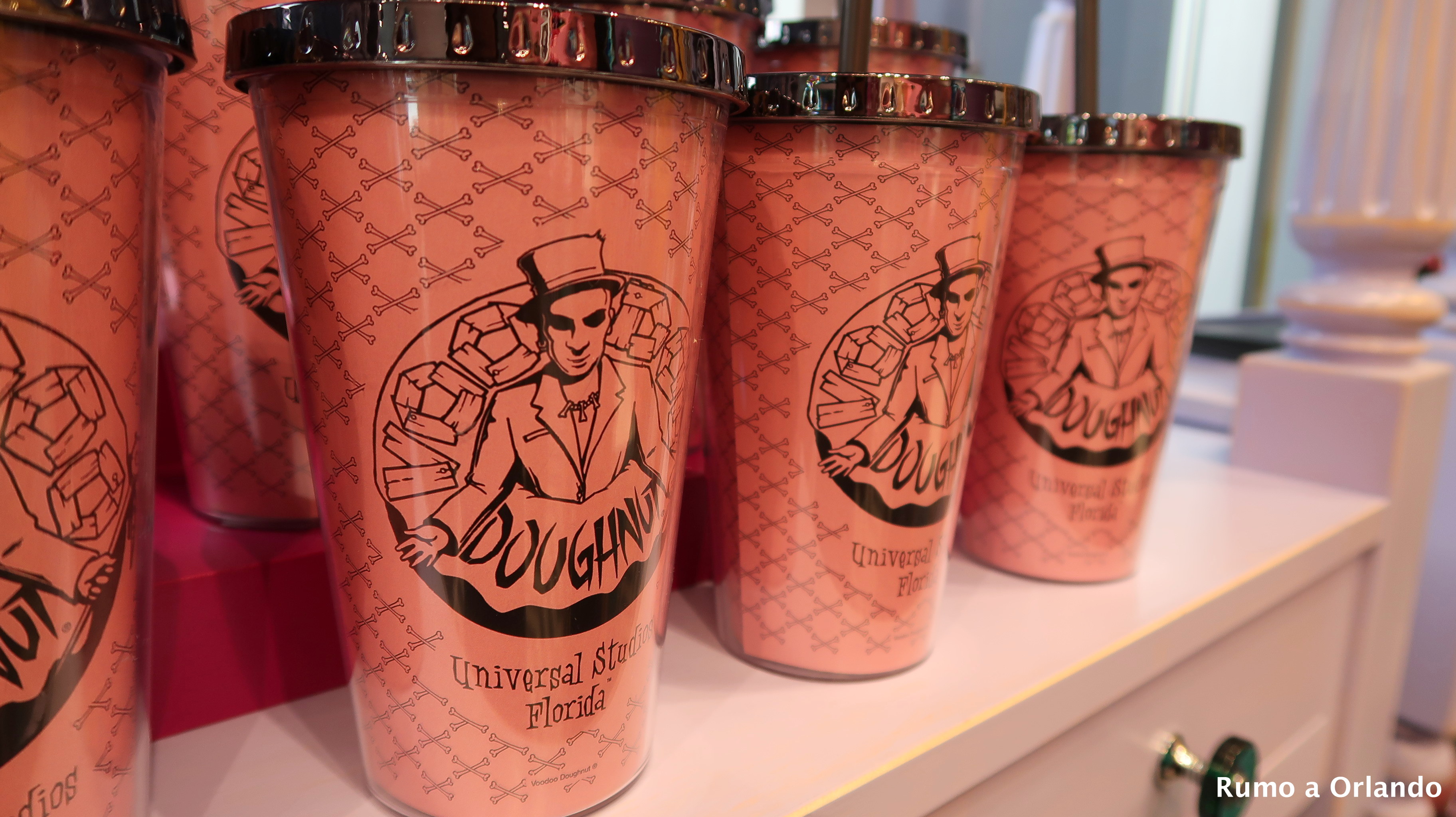 Como é o Voodoo Doughnut