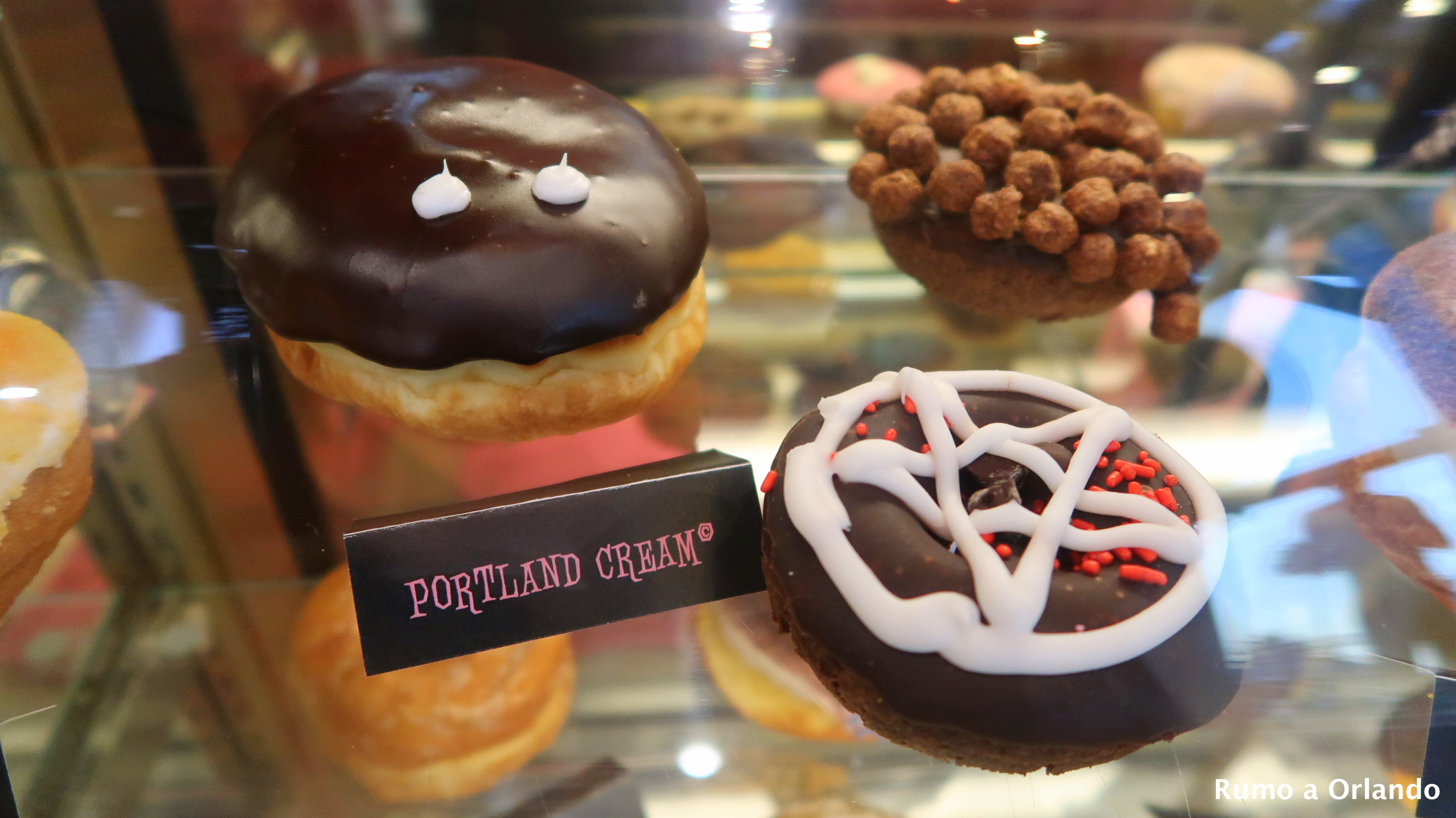 Como é o Voodoo Doughnut