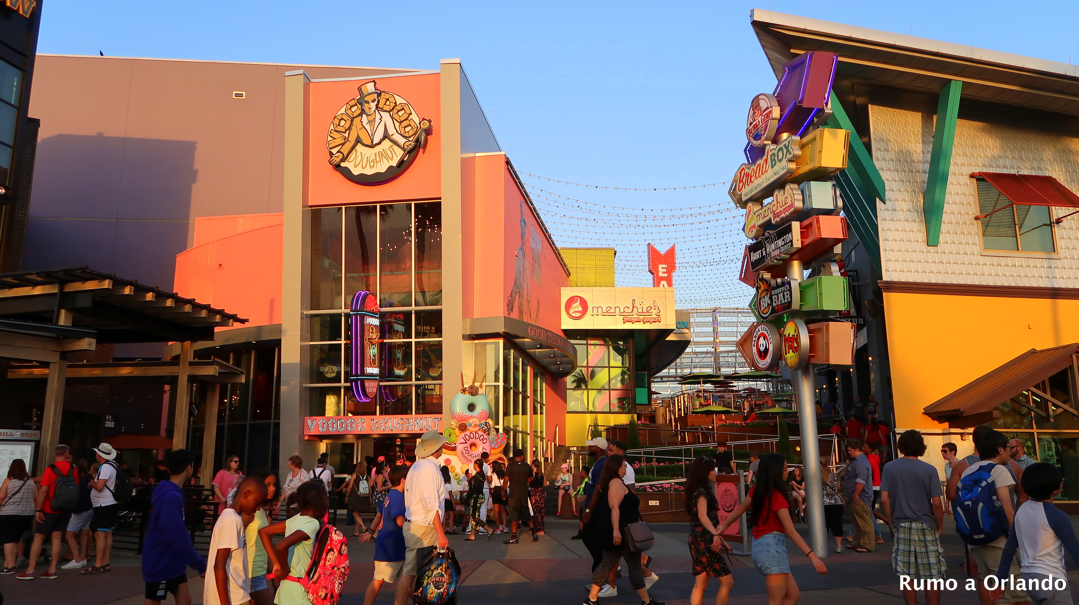 Como é o Voodoo Doughnut