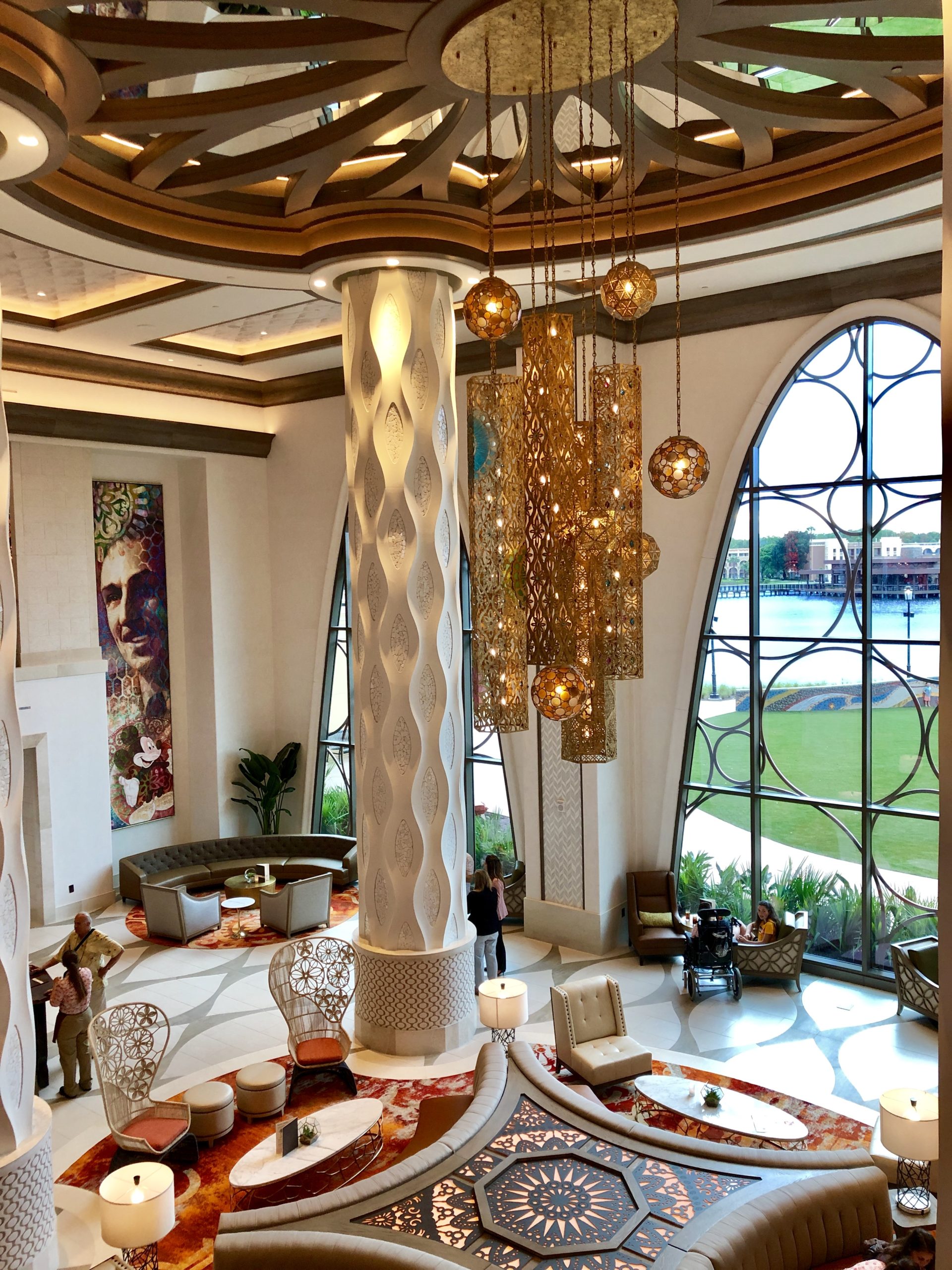 Como é o Disney's Coronado Springs Resort