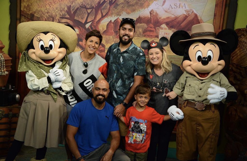 foto mickey animal kingdom
