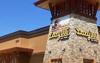 Lazy Dog - Restaurante perto dos parques da Disney