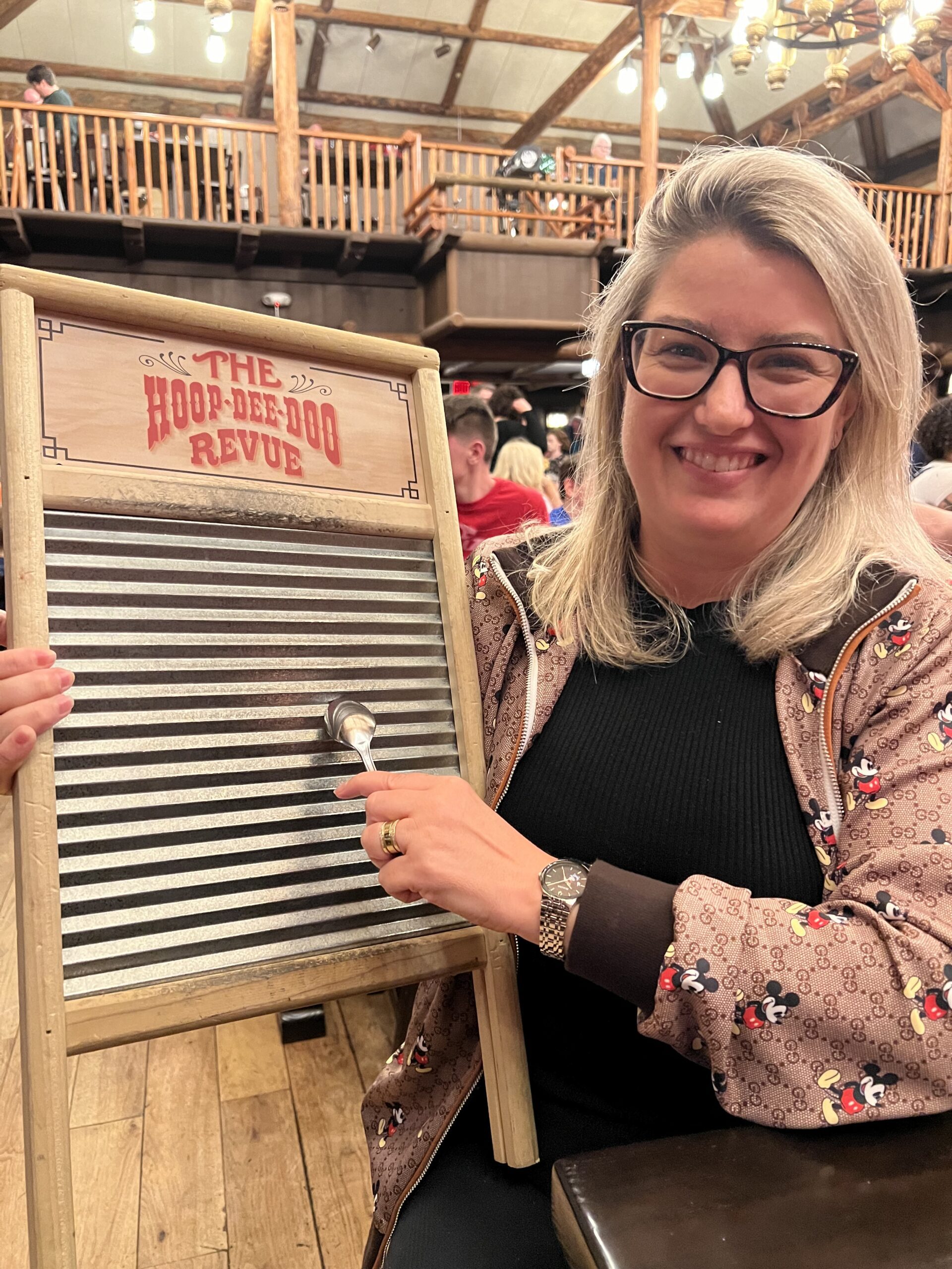 Hoop Dee Doo Musical Revue - jantar temático na Disney