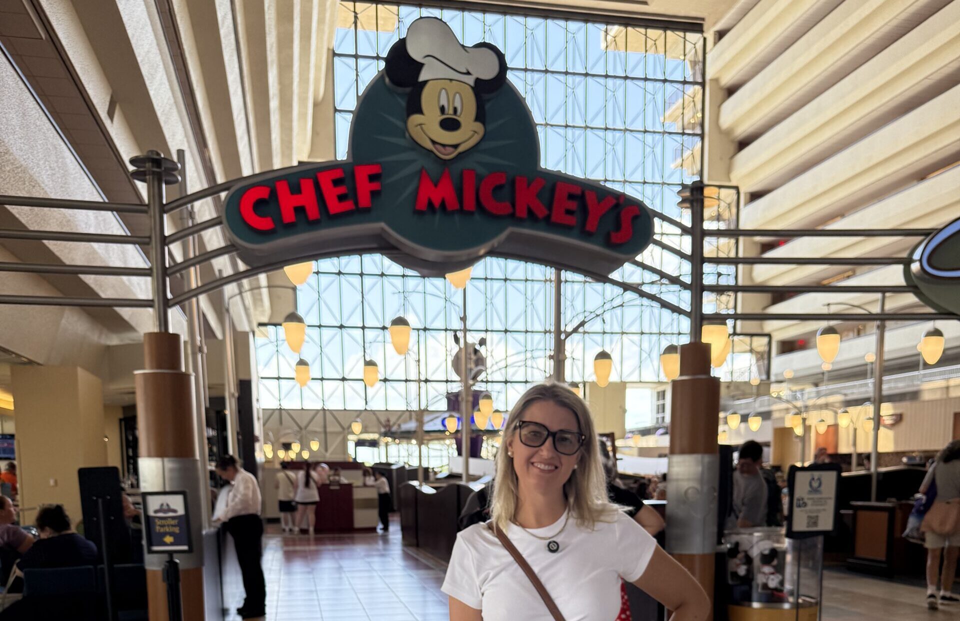 Refeição com personagens na Disney - Quanto custa atualmente?