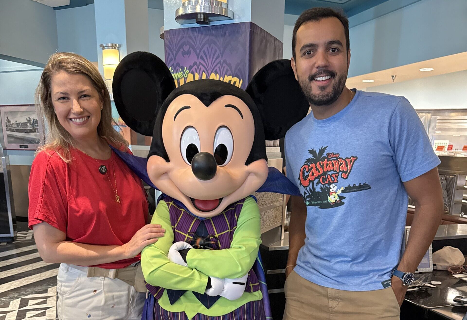 Café com personagens no Hollywood & Vine - Hollywood Studios