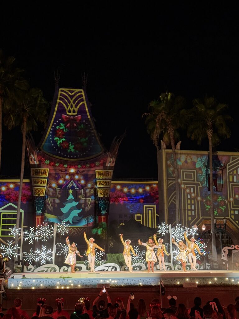 glisten jollywood nights
