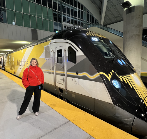 Trem da Brightline - O que você precisa saber para ir de Orlando a Miami