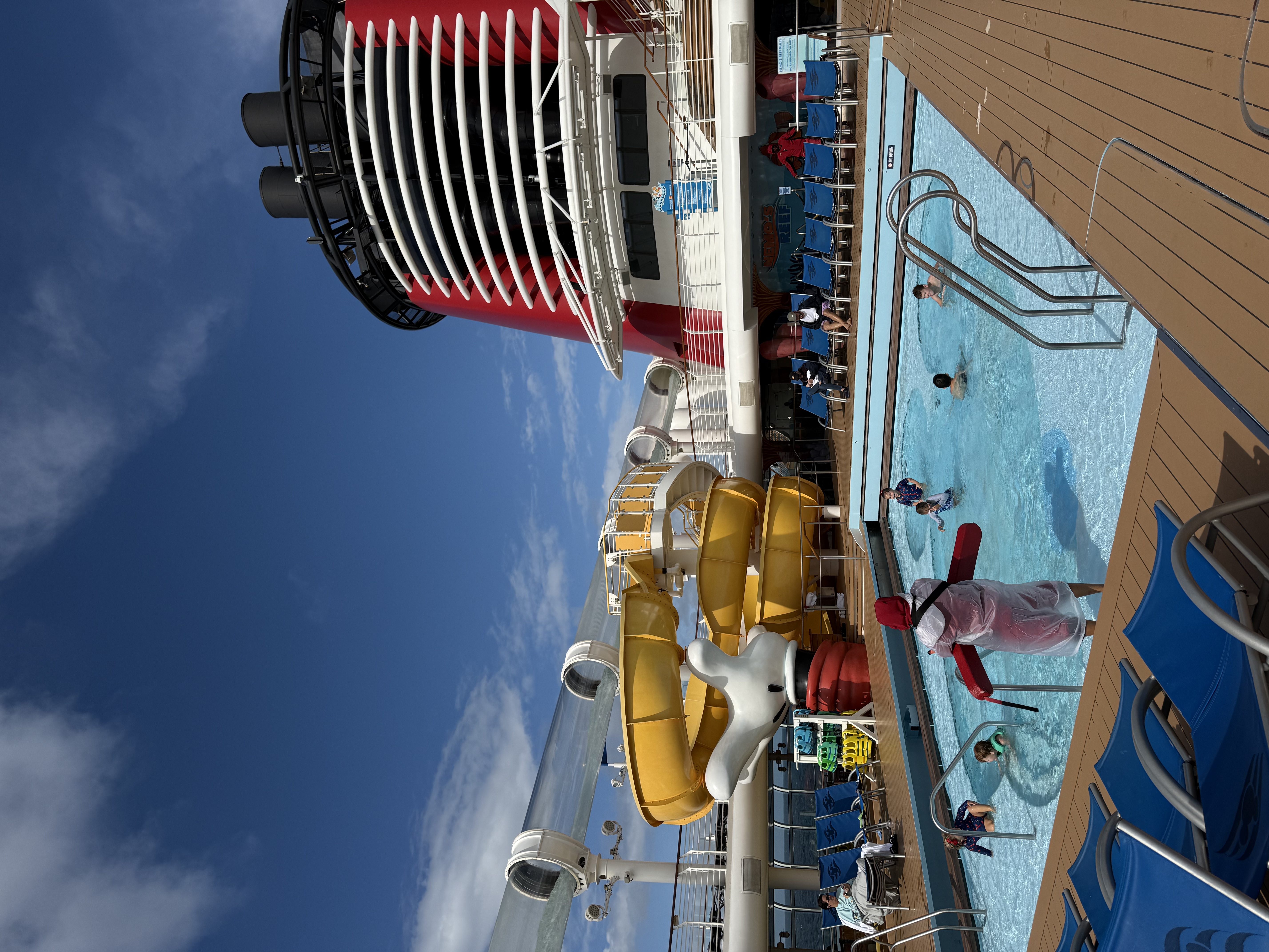 piscina infantil disney fantasy