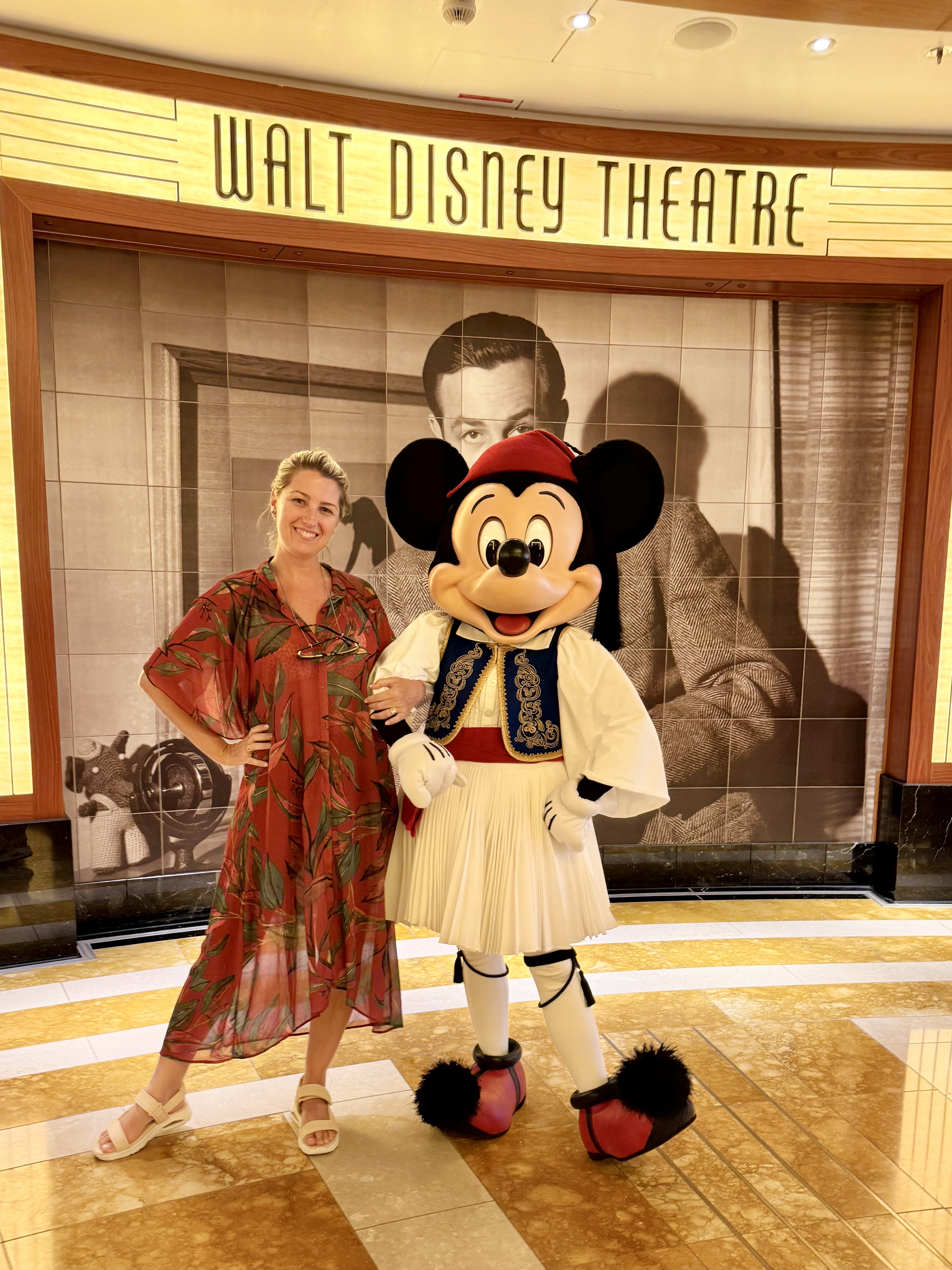 mickey cruzeiro disney grecia