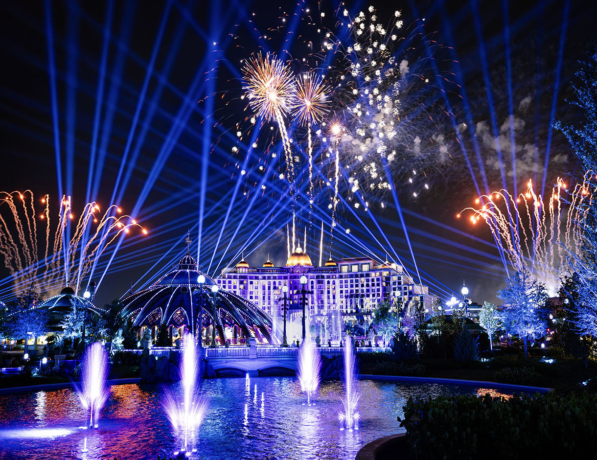 universal nights