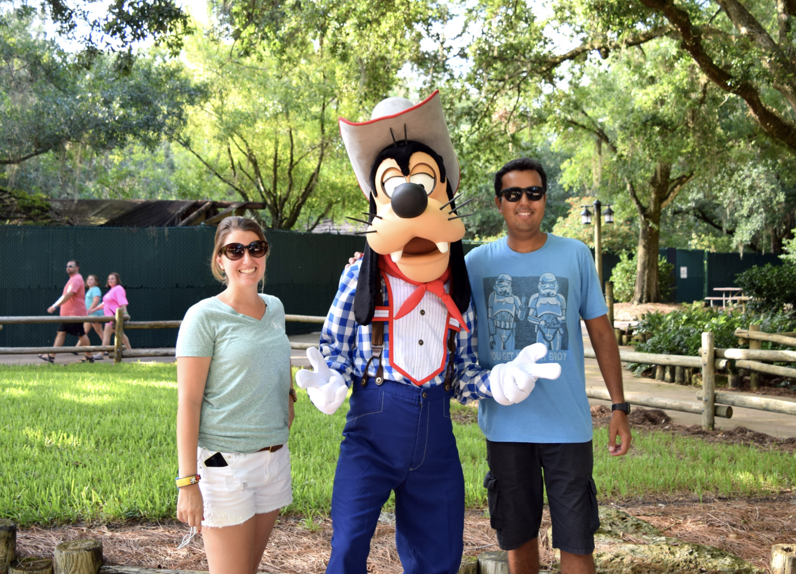 mickeys backyard bbq