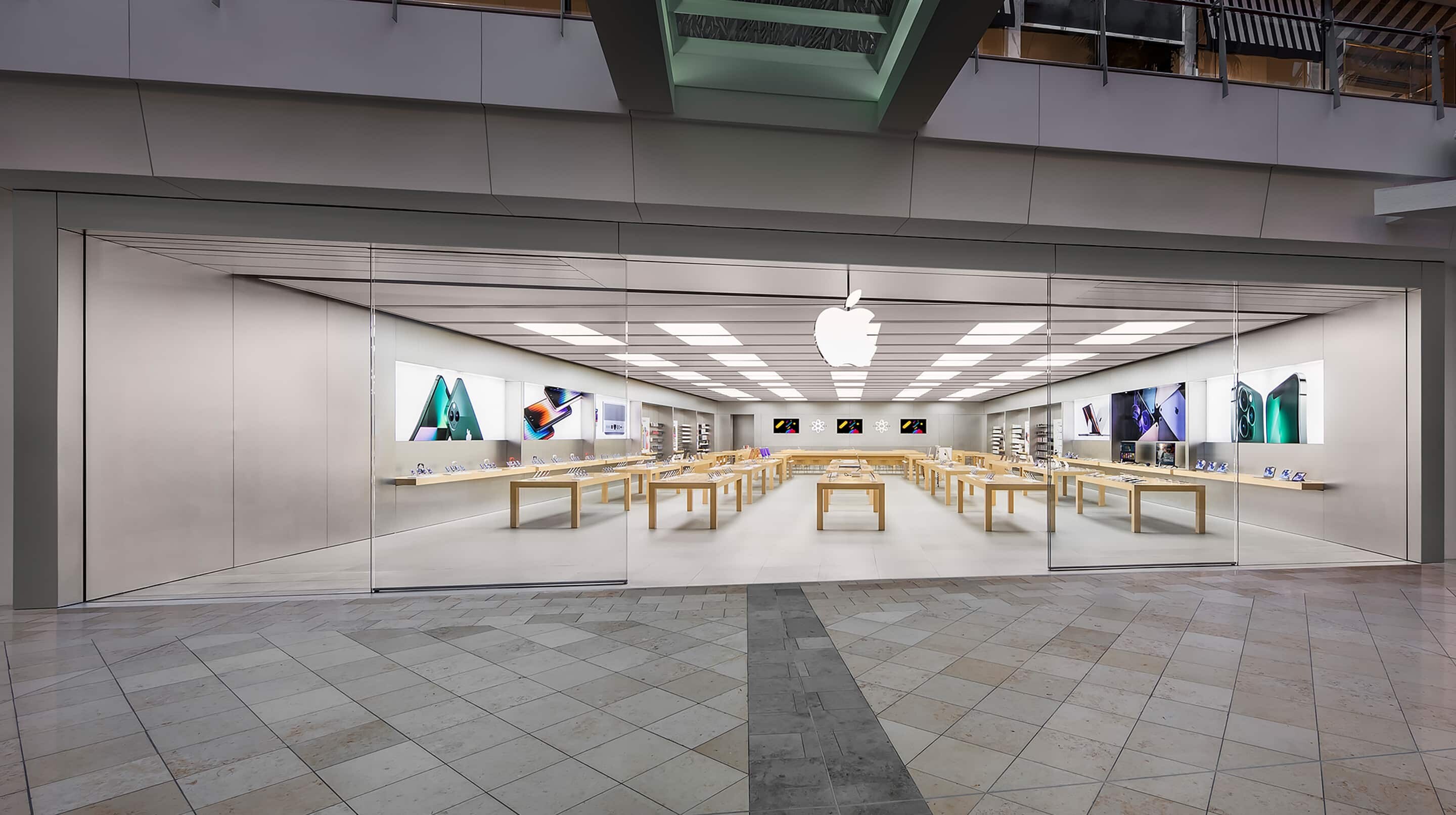 apple mall at millenia