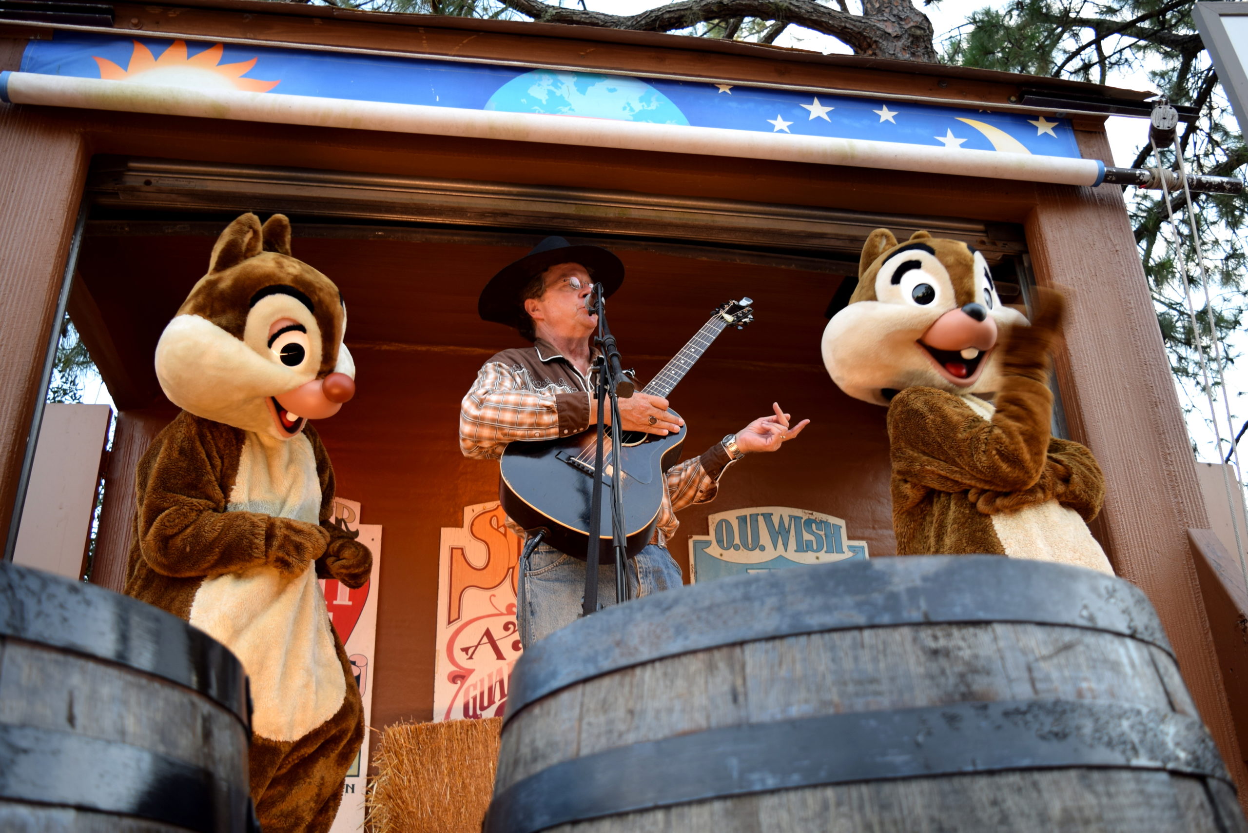 Chip 'N Dale's Campfire Sing-A-Long: A fogueira do Tico e Teco