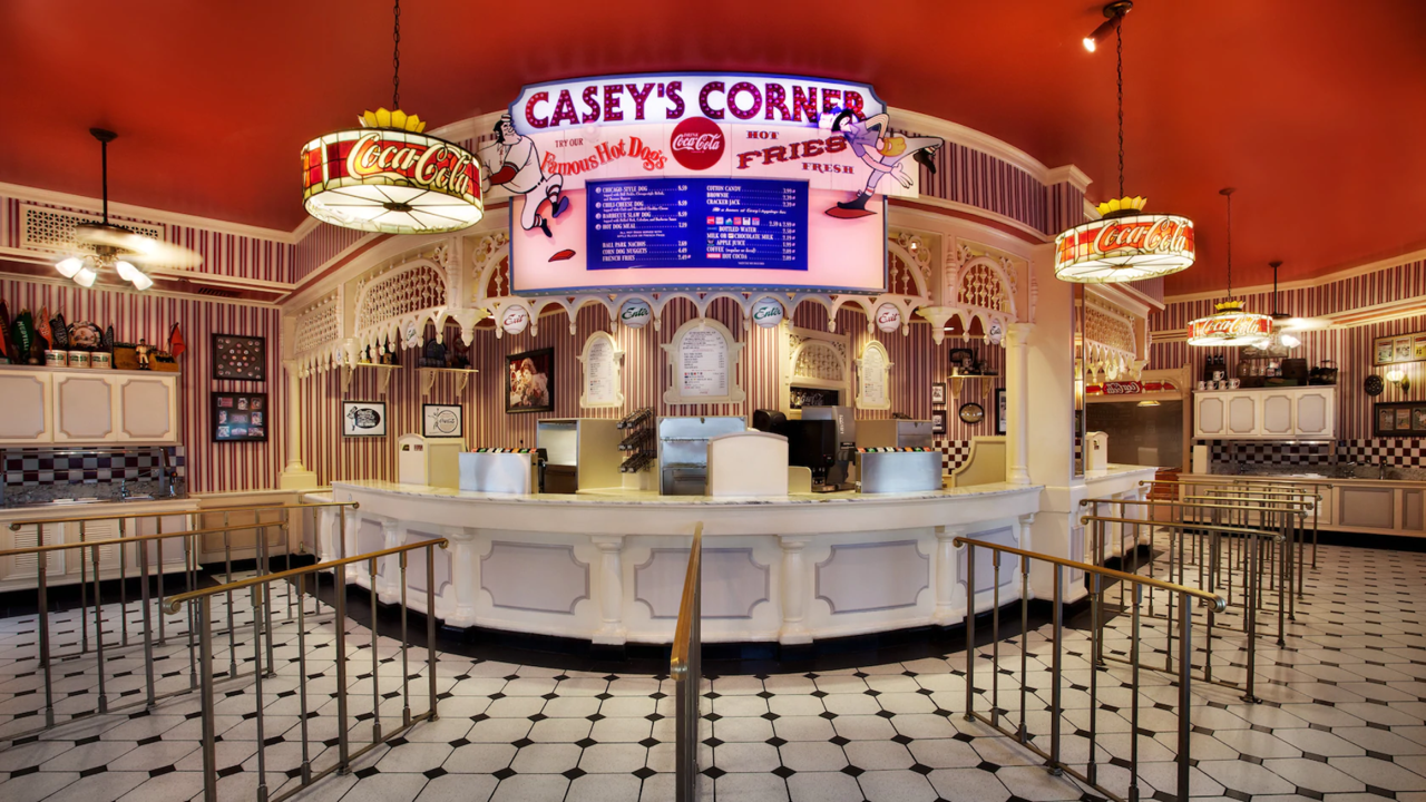 Casey's Corner no Magic Kingdom reabre junto com mais restaurantes