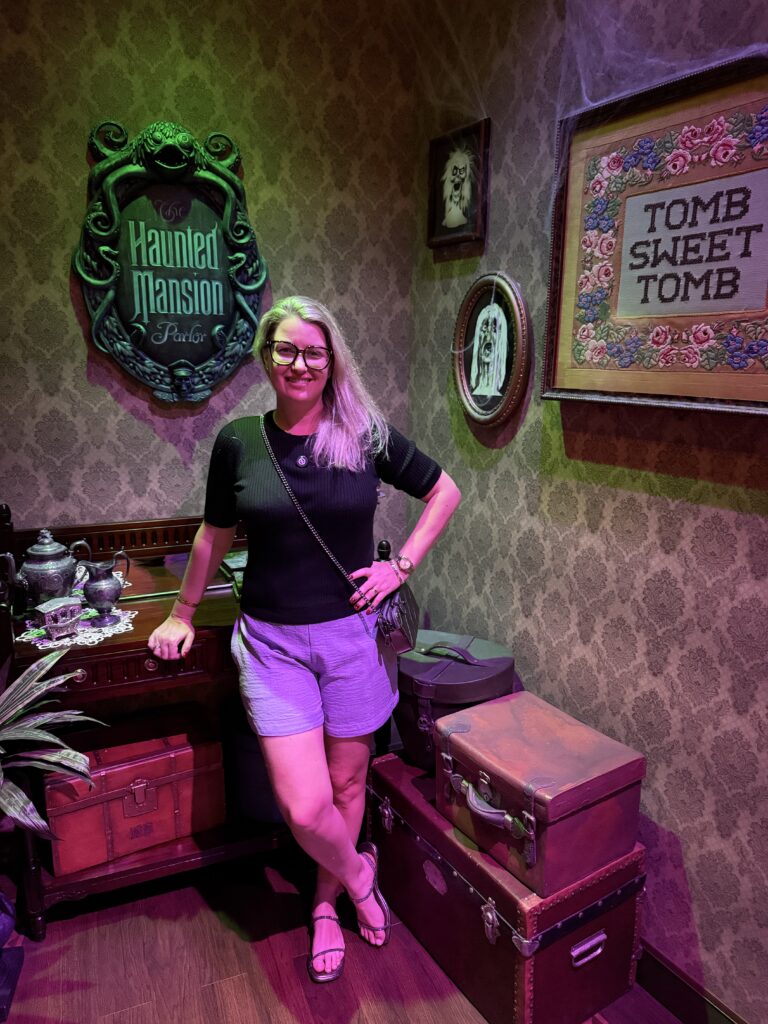 bar haunted mansion navio disney