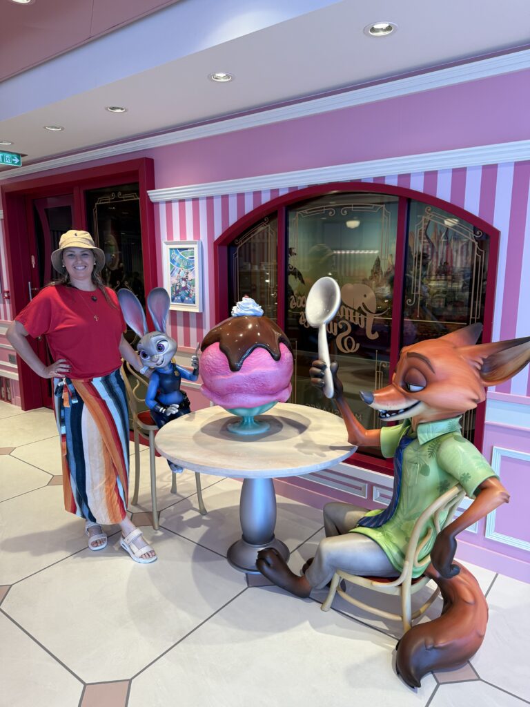 sorveteria zootopia navio disney