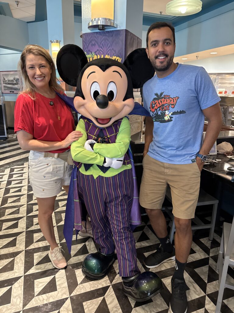 refeicao com personagens hollywood studios